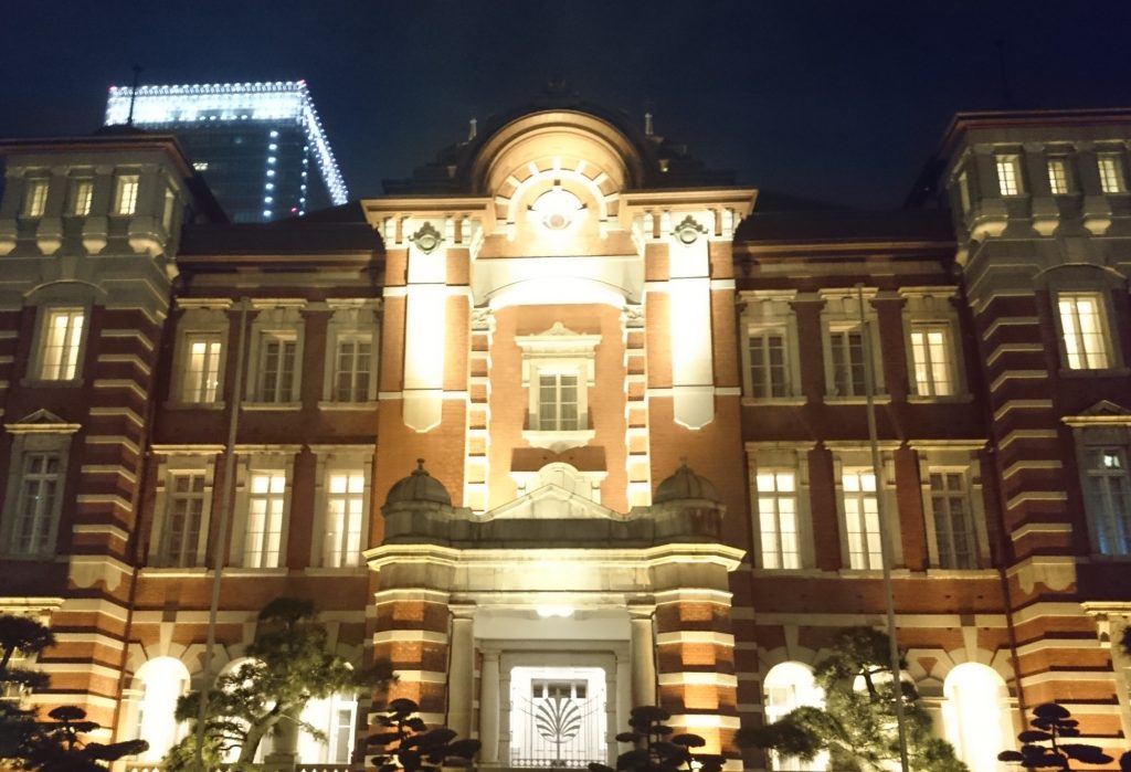 東京都の写真(東京駅正面・夜)